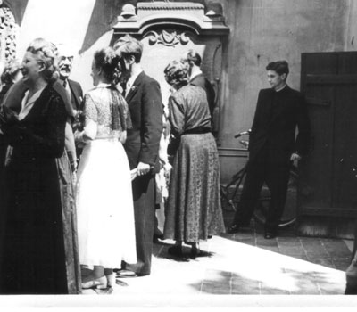 Юный Ратц с велосипедом