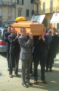 похороны монсеньора в субботу 8 апреля 2006 